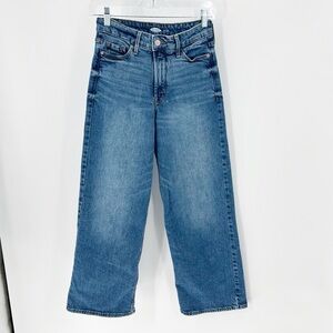 Old Navy high waisted wide leg cropped jeans on trend office casual dress up